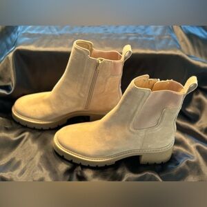 NEW Chelsea & Violet Lottie Suede Lug Sole Platform Boots